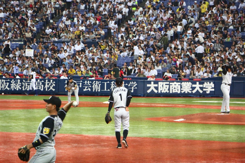 京セラドーム内野席